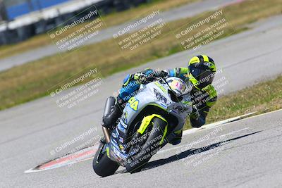 media/Apr-23-2022-Fastrack Riders (Sat) [[cb2d6ae73d]]/LEVEL 4/1PM TURN 6 OUTSIDE/